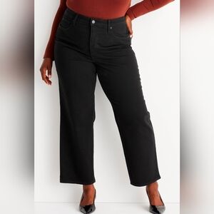 NWT UT Black High Rise Straight Leg Jeans, 17